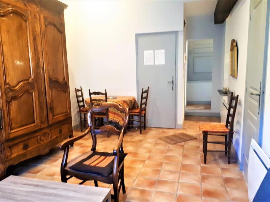 Le Nid Arlesien A Cote Du Musee Arlaten Apartment Exterior photo